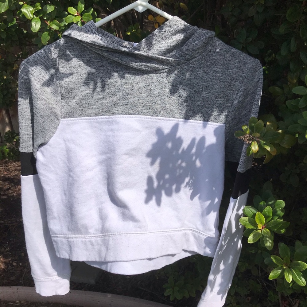 Cropped Hoodie with grey black and white